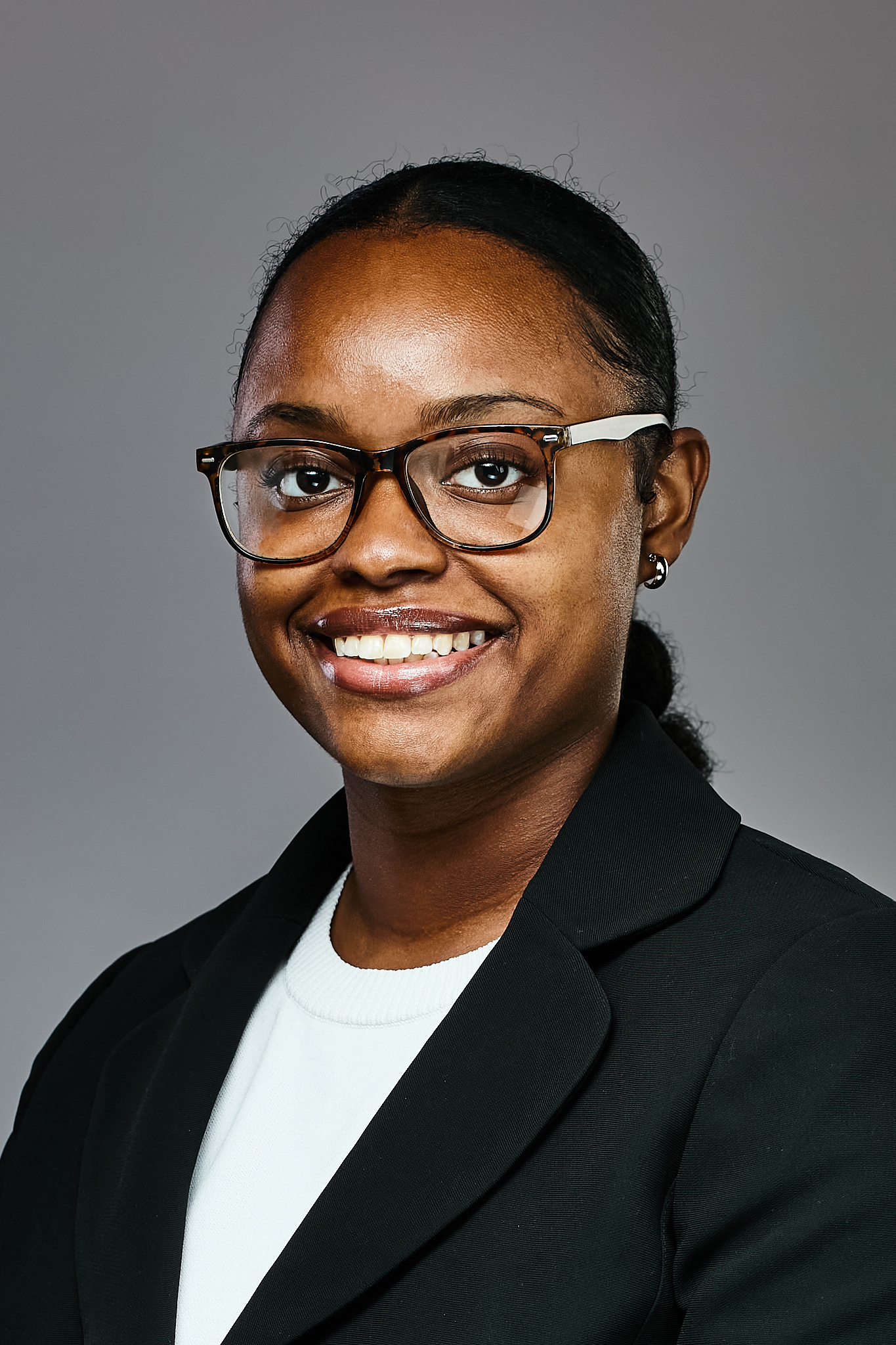 Asia Brantley headshot