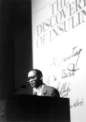 Dr. Keith Wailoo presenting at the McDonnell Centennial Fellows symposium.