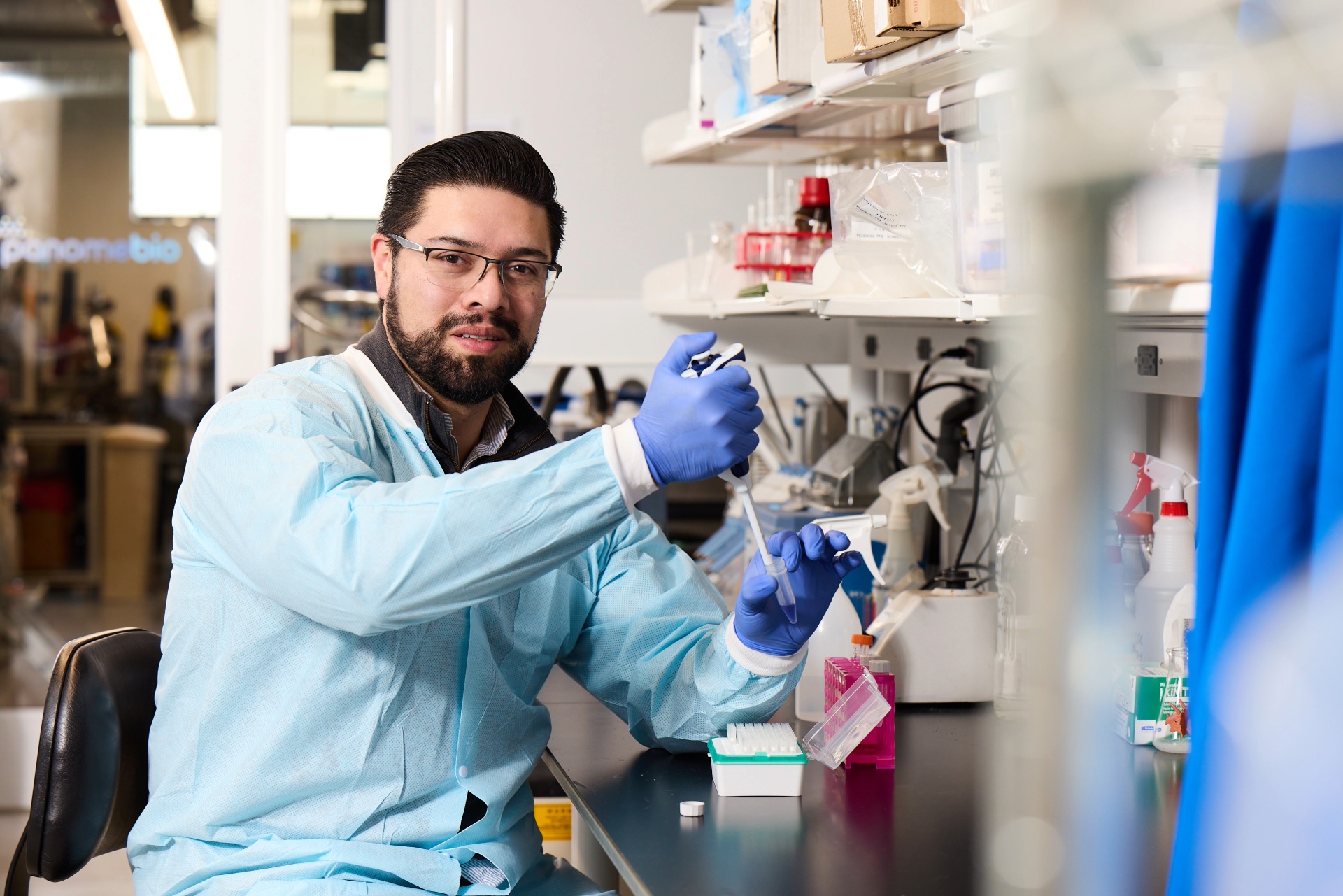 Guillermo Rivera-Gonzalez in the lab.